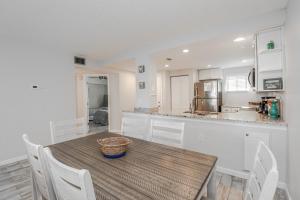 Ocean Village Club O11