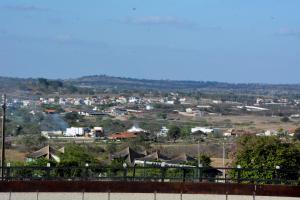 FLAT MONTE CASTELO CONDOMÍNIO GRAVATÁ NA FRENTE DA ÁREA DE LAZER - Pe