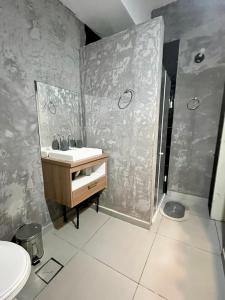 Apto VISTA MAR 1 quadra da praia