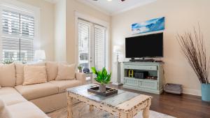 Emerald Gem by AvantStay Pool Access 3mins to Beach