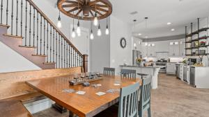 Totally Beachin by AvantStay Sleeps 18 Seacrest Beach