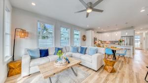 Joyful Sound by AvantStay Walk to the Beach