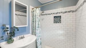 The Edgewater Condos by AvantStay