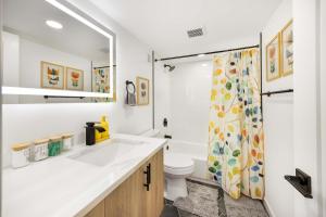 Remodeled 1BR Private Basement 9 Min to Beach