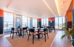 West London Modern Retreat Gym, Sauna, Cinema