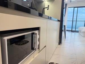 BedKing Beverly VIP Luxury