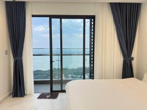 BedKing Beverly VIP Luxury