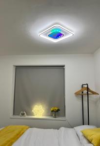 Sheffield Modern Studio with Free Charging