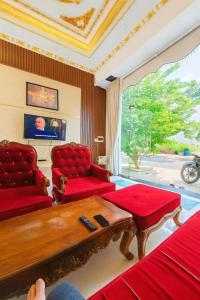 Long Homestay Xuyên Á - Hotels