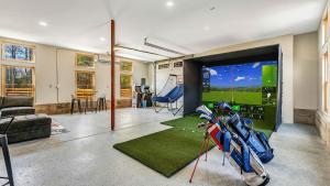 Grand Timber by AvantStay Indoor Pool Sports Court Game Room More