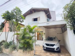 Casa espaçosa a 5 minutos da praia