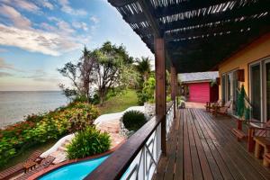 Mariposa del Mar Oceanfront villa with private pool