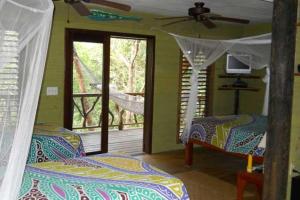 Mariposa del Mar Oceanfront villa with private pool