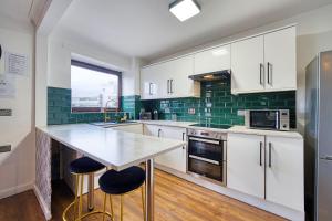 New Slick Finnieston Pad w Free Parking