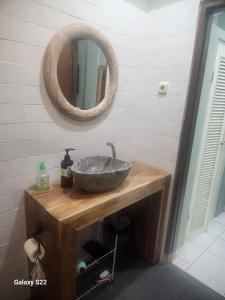 Jimmys Hideaway at Mulia Cottages