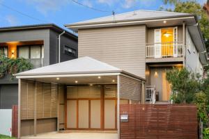 Luxury Waterfront Retreat| Private Jetty|4Bedrooms