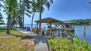 Happy Place by AvantStay Firepit Ranch-Style