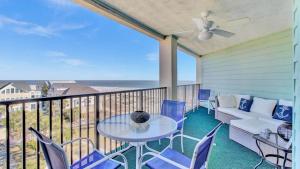 504 Summerhouse by AvantStay Ocean Front Condo w Community Pool Access