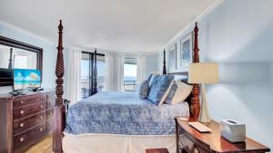 504 Summerhouse by AvantStay Ocean Front Condo w Community Pool Access