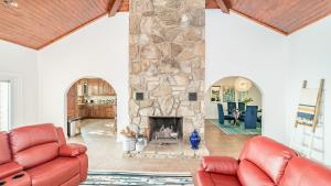 Panorama by AvantStay Unparalleled Views Deck w HotTub Game Room Pool Table