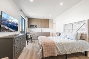 The Mason KBM Resorts Near Deer Valley Jordanelle Express Gondola 2 Units 4 Bedrooms ML-1349