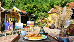 ANN GARDEN RETREAT by Secret Garden Cat Ba