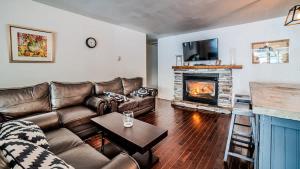 3-bdrm Lakefront Main House #12 Rockwood