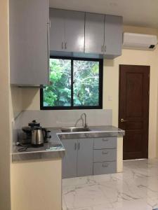 Reys Pension House- Family Room