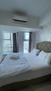 Anderson benson by staycation id