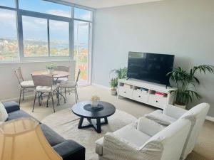 JoJos Place! Harbour views, 2 Beds and free parking