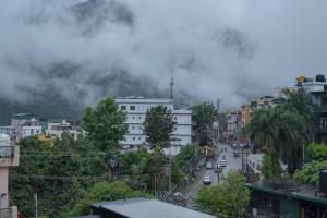 Hotel Indra Palace- 100m from Ganga Ghat