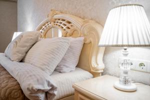 Современная видовая квартира возле Аркадии и парка Победы с балконом