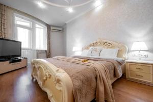 Современная видовая квартира возле Аркадии и парка Победы с балконом