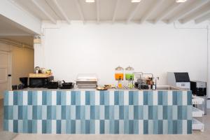 SeaView for 4-FastWiFi,NFlix,Lounge&Grill,Pool,Sunbeds