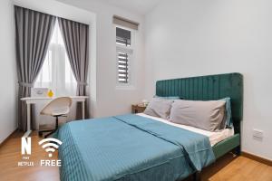 Elegant 2BR Residence at MET 1