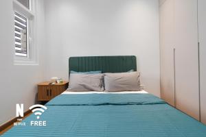 Elegant 2BR Residence at MET 1