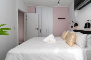 401 Flamingo, Heart of Sea Point