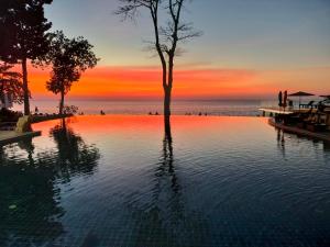 Chang Buri Resort & Koh Chang Hillside