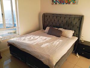 Jetliner Camps Bay Postcard Panorama Views