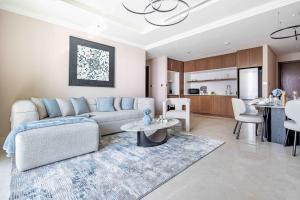 Frank Porter - Palace Beach Residence