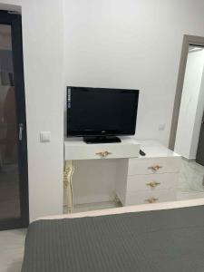 SF apartments promenada mall