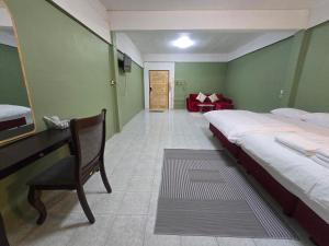 Rat Min in Town Hostel