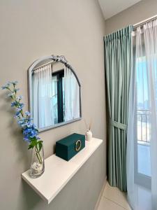 Stylish 1BR in the heart of Dubai - easy walk by the canal