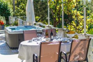 Apartment Paris with jacuzzi and sea view