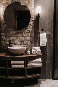 Exclusive Neituri Manor