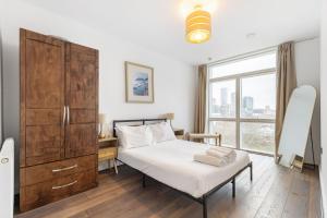 Tastefully Designed 2BDR Flat near Canary Wharf