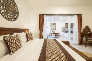 6 Bedrooms Private Pool Villa Seminyak