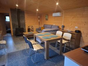 POLESKI DOMEK Z JACUZZI W Czarnym Lesie