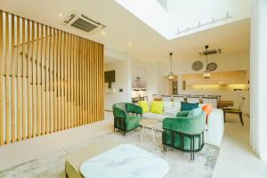 Teak 41BR Pool Villa Bang Tao Airport Shuttle