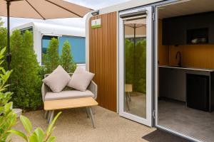 APPLE HOUSE Phuket Nomad Cabins Near Bang Tao & Surin Beach
